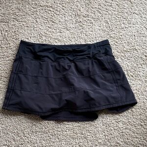 Black lulemon pace rival skirt